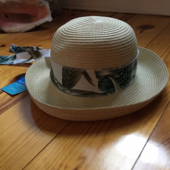Beach hat - Picture 2 of 6